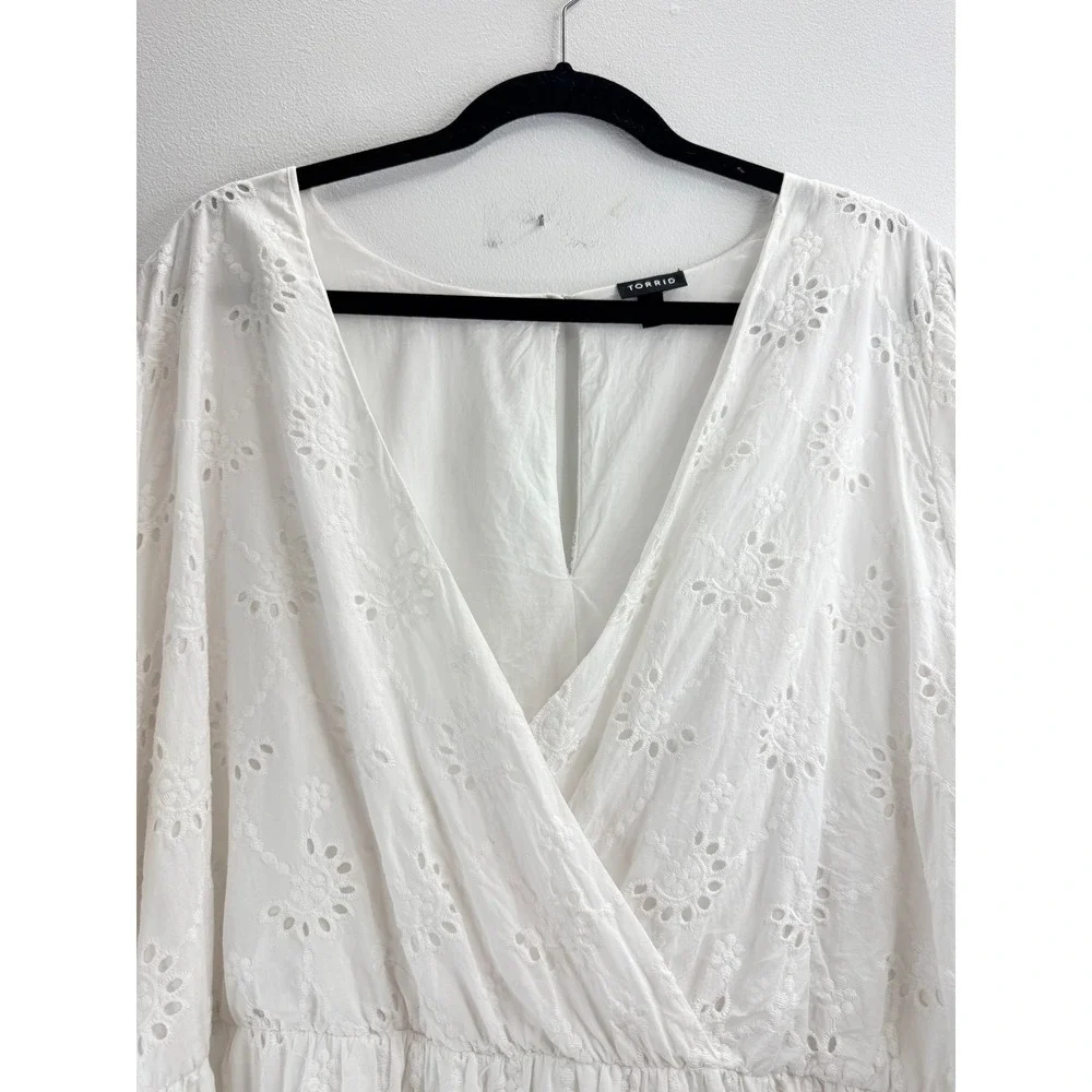 Torrid White Eyelet Cotton‎ Wrap Dress Plus Size 5 Boho Wedding Beachy Classic - Picture 4 of 12